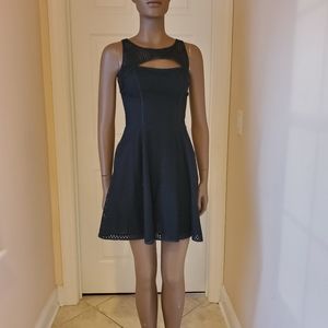 GUESS LITTLE BLACK DRESS